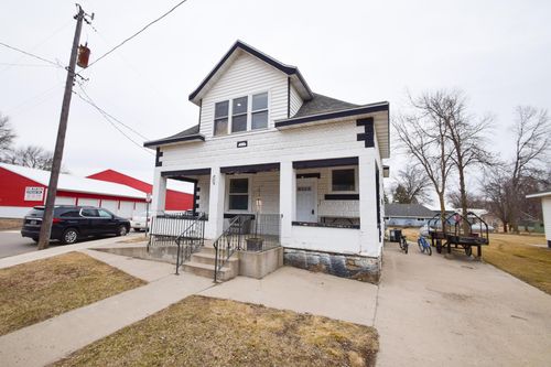 185 West St, Saint Martin, MN, 56376-7413 | Card Image