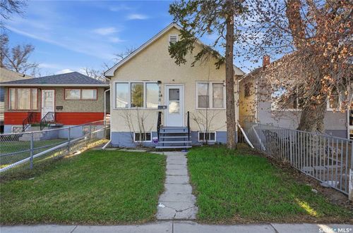 1008 Retallack St, Regina, SK, S4T2H3 | Card Image