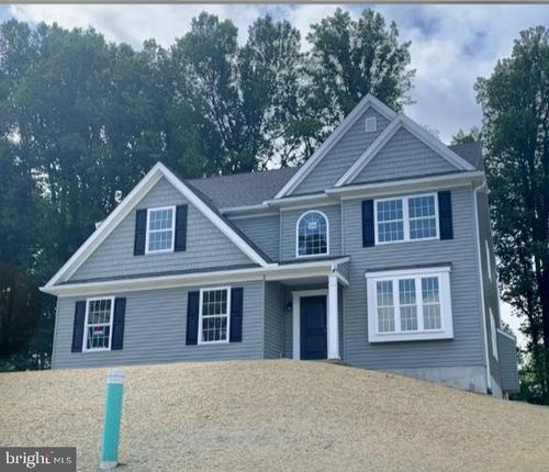 560 Monocacy Trl, SPRING GROVE, PA, 17362-1512 | Card Image