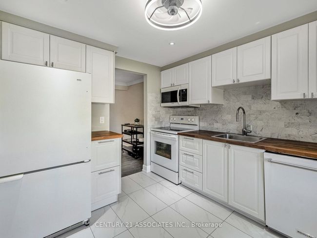 611 Preston Pky, House other with 3 bedrooms, 2 bathrooms and 4 parking in Cambridge ON | Image 7