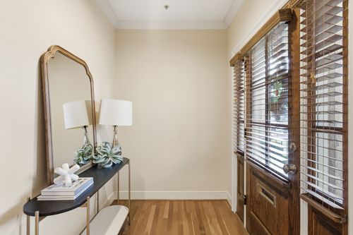 102-3127 Long Blvd, Nashville, TN, 37203-1227 | Card Image