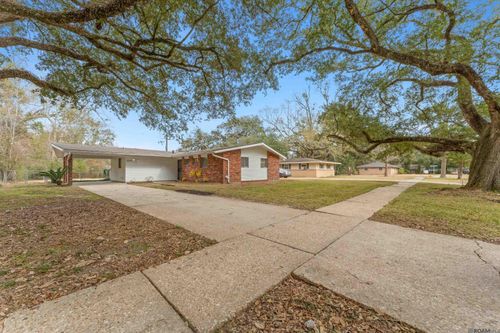 9165 Kingcrest Pkwy, Baton Rouge, LA, 70810-4048 | Card Image