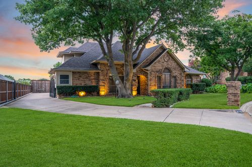 6705 Mt Vernon Ct, Arlington, TX, 76017-4926 | Card Image