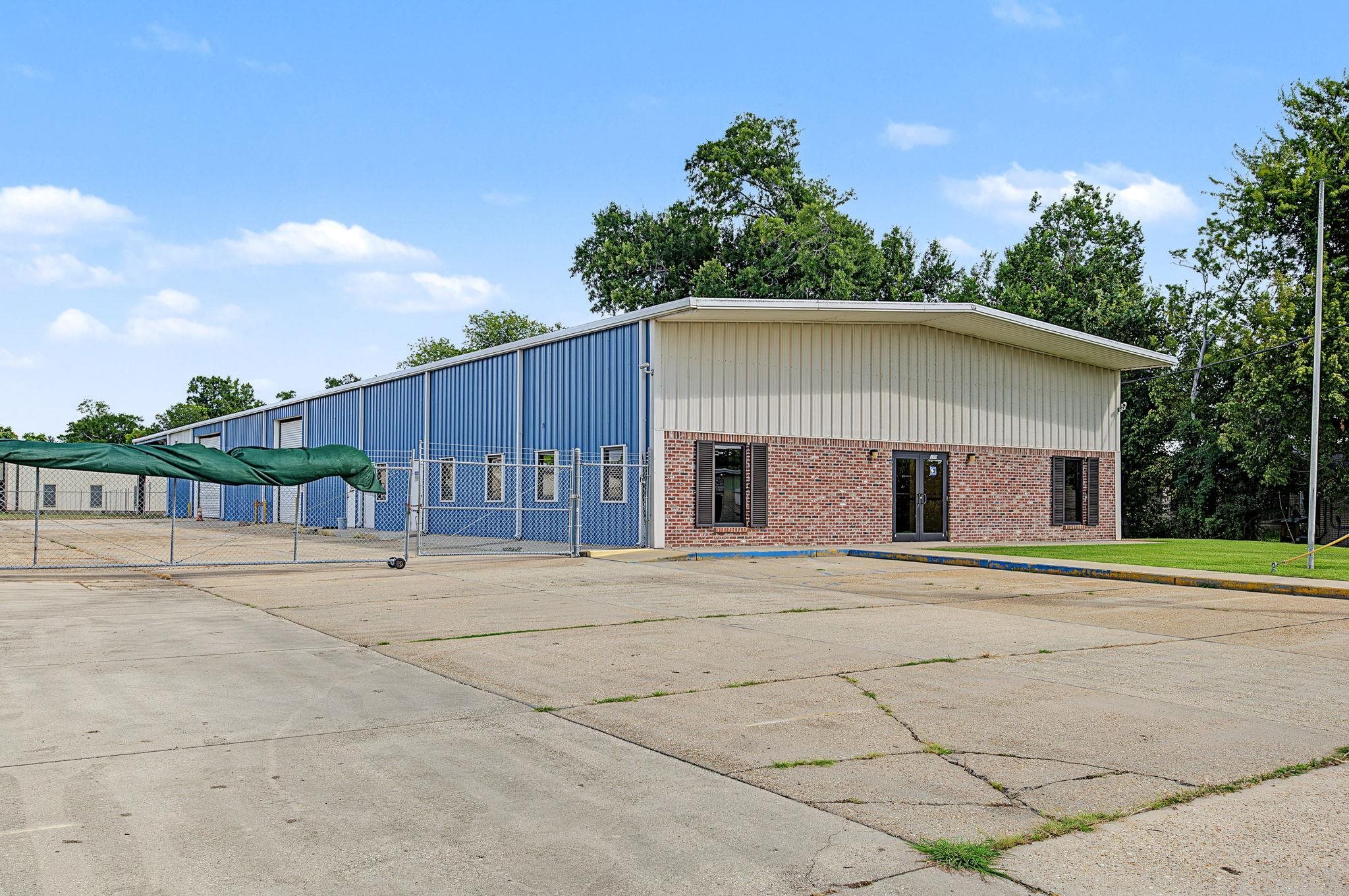 370 S Van Ave, Houma, LA 70363