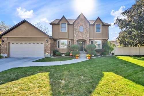 1358 E Heatherton Cir, Murray, UT, 84121-1951 | Card Image