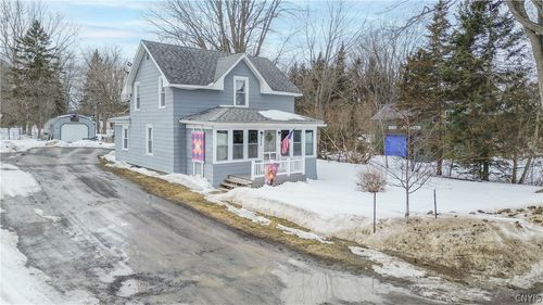 233 Bay St, Cape Vincent, NY, 13618-7704 | Card Image