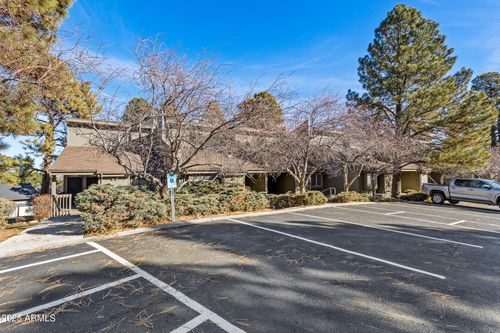 10121-2665 N Valley View Rd, Flagstaff, AZ, 86004-7202 | Card Image