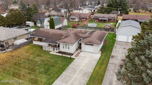 705 Diana Dr, Holland, OH, 43528-9645 | Card Image