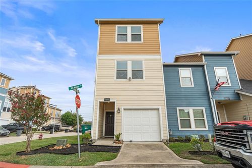 3603 Vineyard Ln, Pasadena, TX, 77504-2232 | Card Image