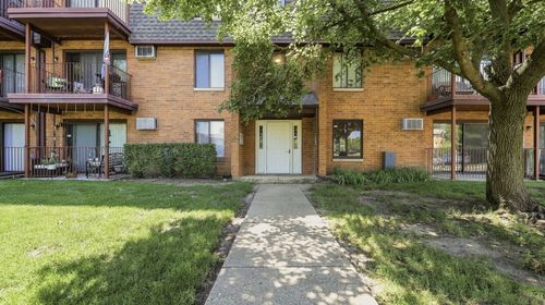 2-645 N Briar Hill Ln, Addison, IL, 60101-2250 | Card Image