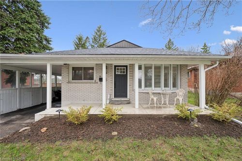 14 Linton Pl, Kitchener, ON, N2B2J9 | Card Image