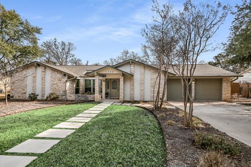 1303 Dragon Dr, Round Rock, TX, 78681-4908 | Card Image