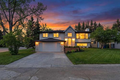 902 Varsity Estates Pl Nw, Calgary, AB, T3B3X4 | Card Image
