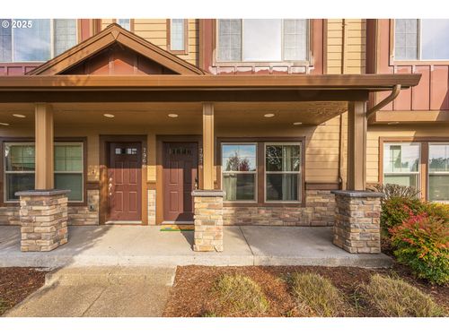 7974 Ne Heiser St, Hillsboro, OR, 97006-6857 | Card Image