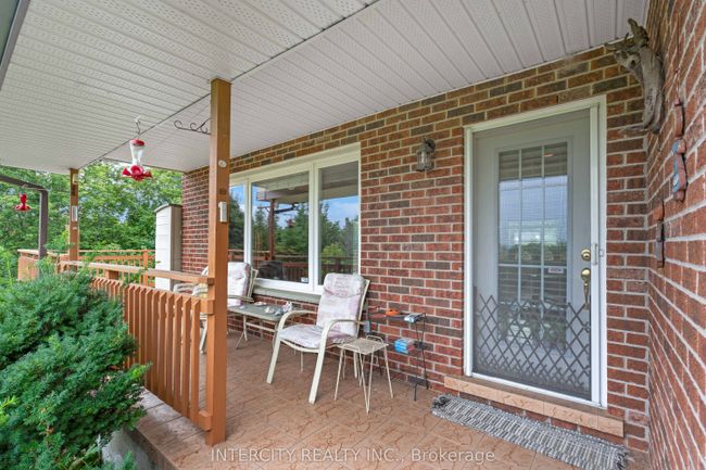 2 - 2197 Concession Rd 2, House other with 2 bedrooms, 3 bathrooms and 10 parking in Palgrave ON | Image 5