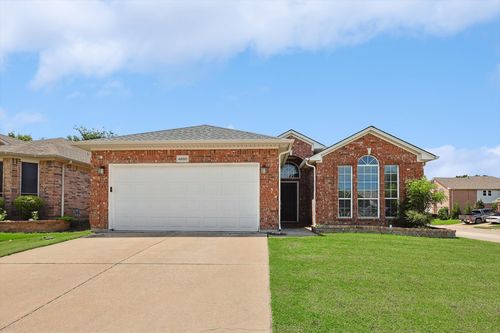 4800 Valley Springs Trl, Fort Worth, TX, 76244-5904 | Card Image