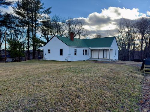 25 Ginger Ln., Hillsville, VA, 24343 | Card Image