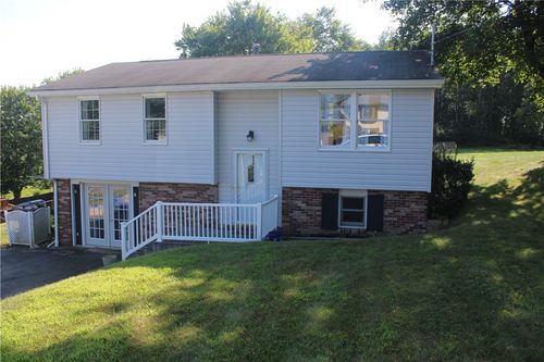 311 Chestnut Dr, Butler, PA, 16001-1205 | Card Image