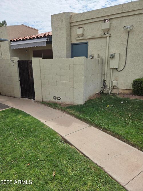 5-3207 W Loma Ln, Phoenix, AZ, 85051-6168 | Card Image