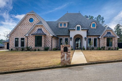 500 Roberts Cir, Longview, TX, 75605-1242 | Card Image