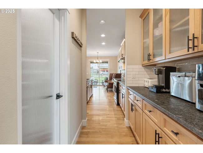 Butler's Pantry | Image 5