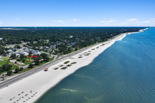 1512 E Beach Blvd, Gulfport, MS, 39501-2218 | Card Image