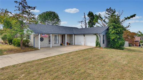 712 S Riviera Dr, Rogers, AR, 72758-3968 | Card Image