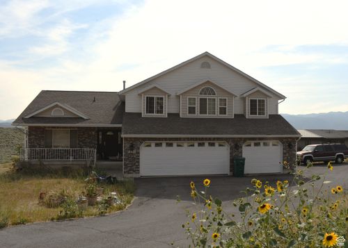 8927 Pineview Dr, Huntsville, UT, 84317-9649 | Card Image