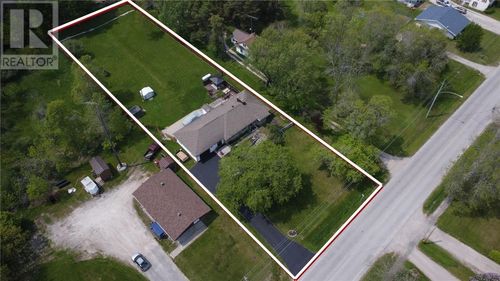 15 Gore St, Gore Bay, ON, P0P1H0 | Card Image