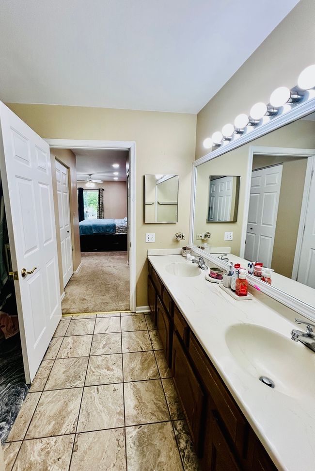 107 - 107 Pembroke Cir, Home with 3 bedrooms, 3 bathrooms and 2 parking in Lake Bluff IL | Image 20
