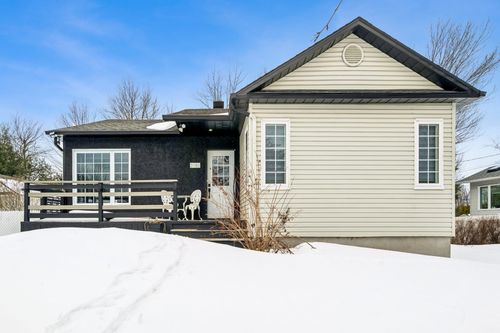 3180 Rue Du Lys, Terrebonne, QC, J7M1J3 | Card Image