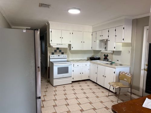 3748 Southdown Mandalay Rd, Houma, LA, 70360-8000 | Card Image