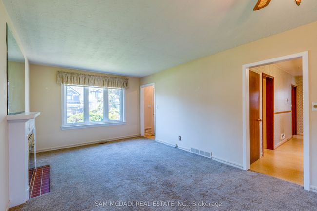 2127 Primate Rd, House other with 2 bedrooms, 2 bathrooms and 4 parking in Mississauga ON | Image 16