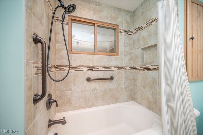 573 Grandview Ave, House other with 3 bedrooms, 2 bathrooms and null parking in East Palestine OH | Image 34