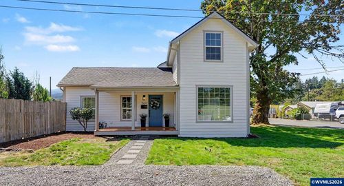564 Sw Cedar St, Mill City, OR, 97360-2234 | Card Image