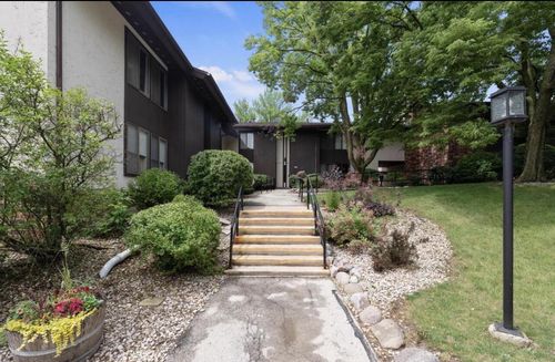 44-2430 W Good Hope Road, GLENDALE, WI, 53209 | Card Image