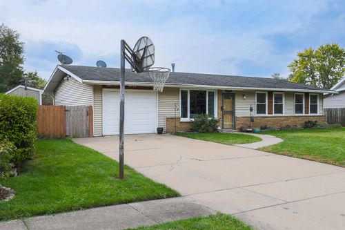 9425 Pine St, Mokena, IL, 60448-9313 | Card Image