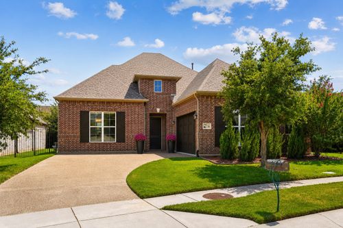 16 Katie Ln, Trophy Club, TX, 76262-5549 | Card Image