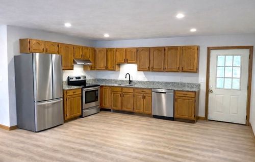 2a-28 South Ave, Attleboro, MA, 02703 | Card Image