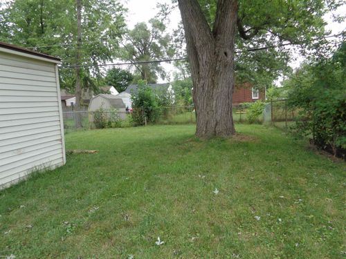 22446 Sharrow Ave, Warren, MI, 48089-2816 | Card Image