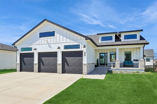 5010 147th St, Urbandale, IA, 50323-1235 | Card Image