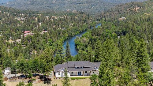 103 Summit Dr, Shady Cove, OR, 97539-5006 | Card Image