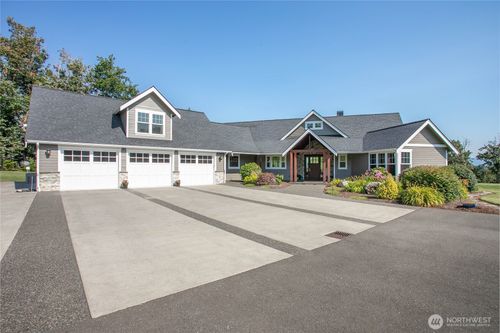 8460 Vahl Dr, Everson, WA, 98247-7800 | Card Image