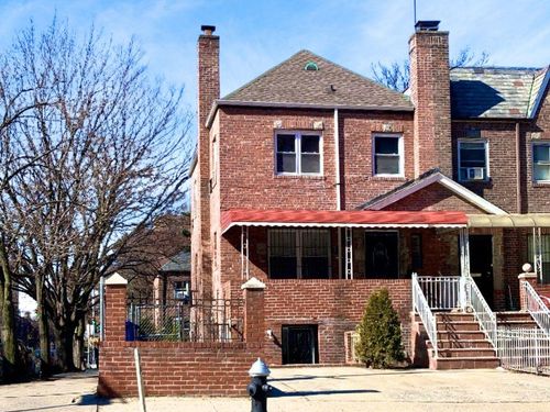 3358 76th St, Jackson Heights, NY, 11372-1152 | Card Image