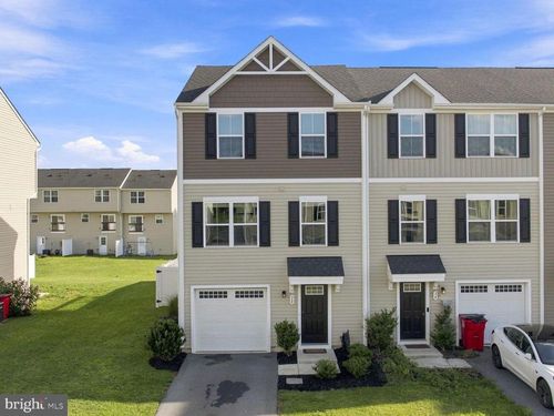 38 Snickers Ct, MARTINSBURG, WV, 25403-1694 | Card Image