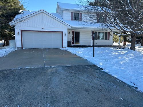 106 Windward Ln, Rochelle, IL, 61068-9057 | Card Image