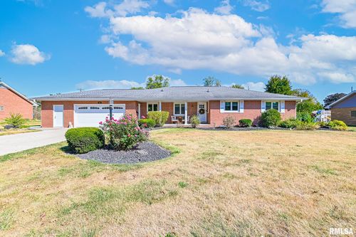 300 S Kansas Ave, Morton, IL, 61550-2636 | Card Image