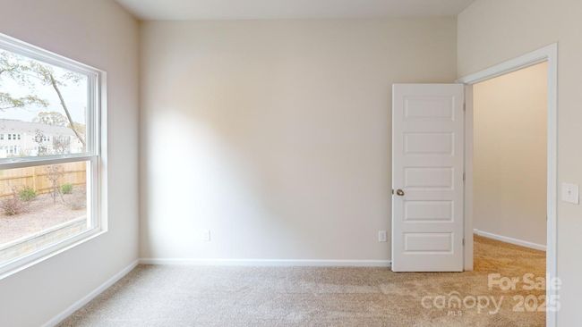 Photo is representation - Secondary bedroom | Image 22
