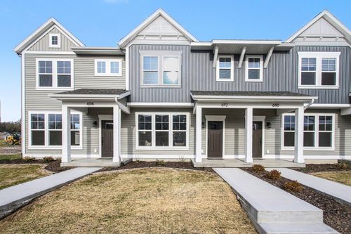 15-6112 Spring Lake Dr, Spring Lake, MI, 49456 | Card Image