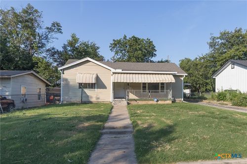 1813 Travis St, Waco, TX, 76711-2062 | Card Image